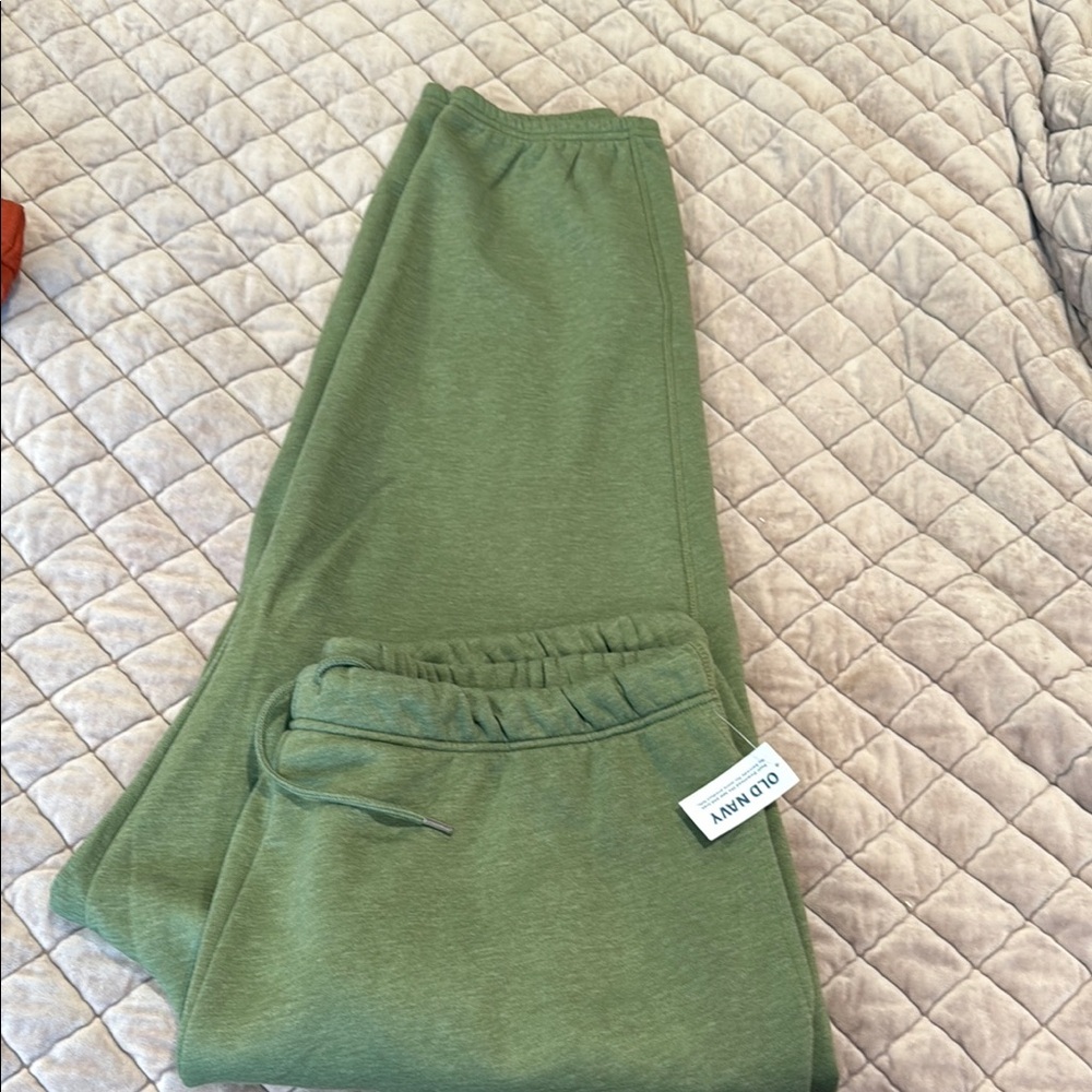 Old Navy women’s Green Joggers